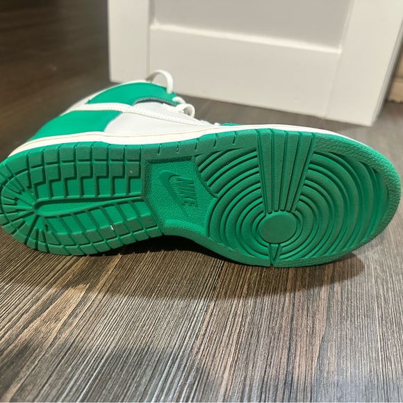 Nike White and Green High-Top Sneakers - Picture 2 of 8